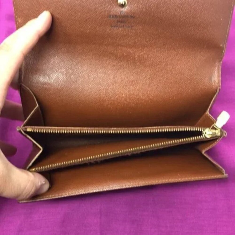 Authentic Louis Vuitton Wallet Monogram - Picture 8 of 9